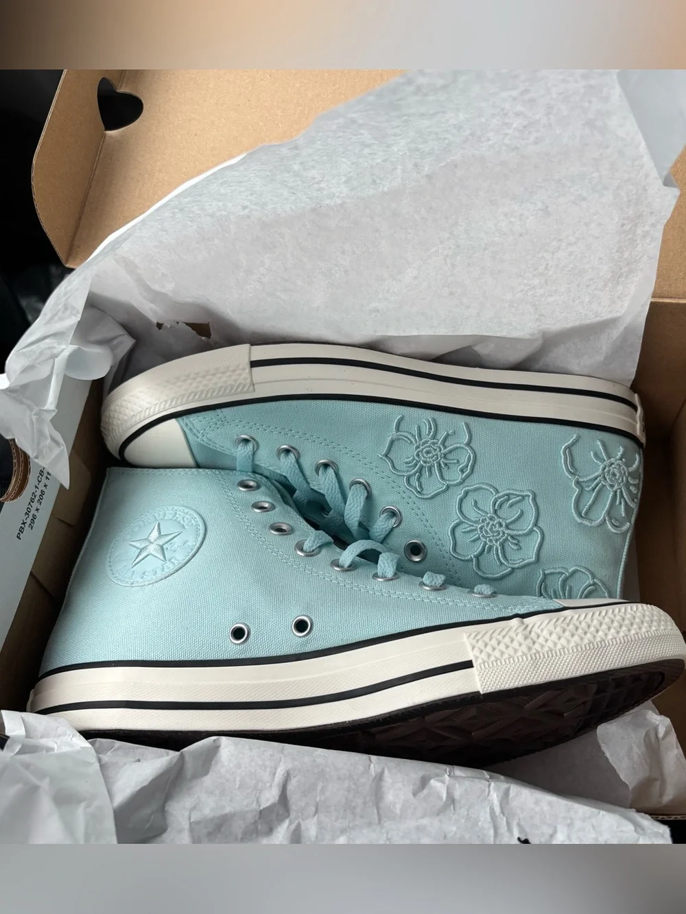 Converse Chuck Taylor All Star Embroidered Floral Hi Top Shoes A21409F Size 8.5